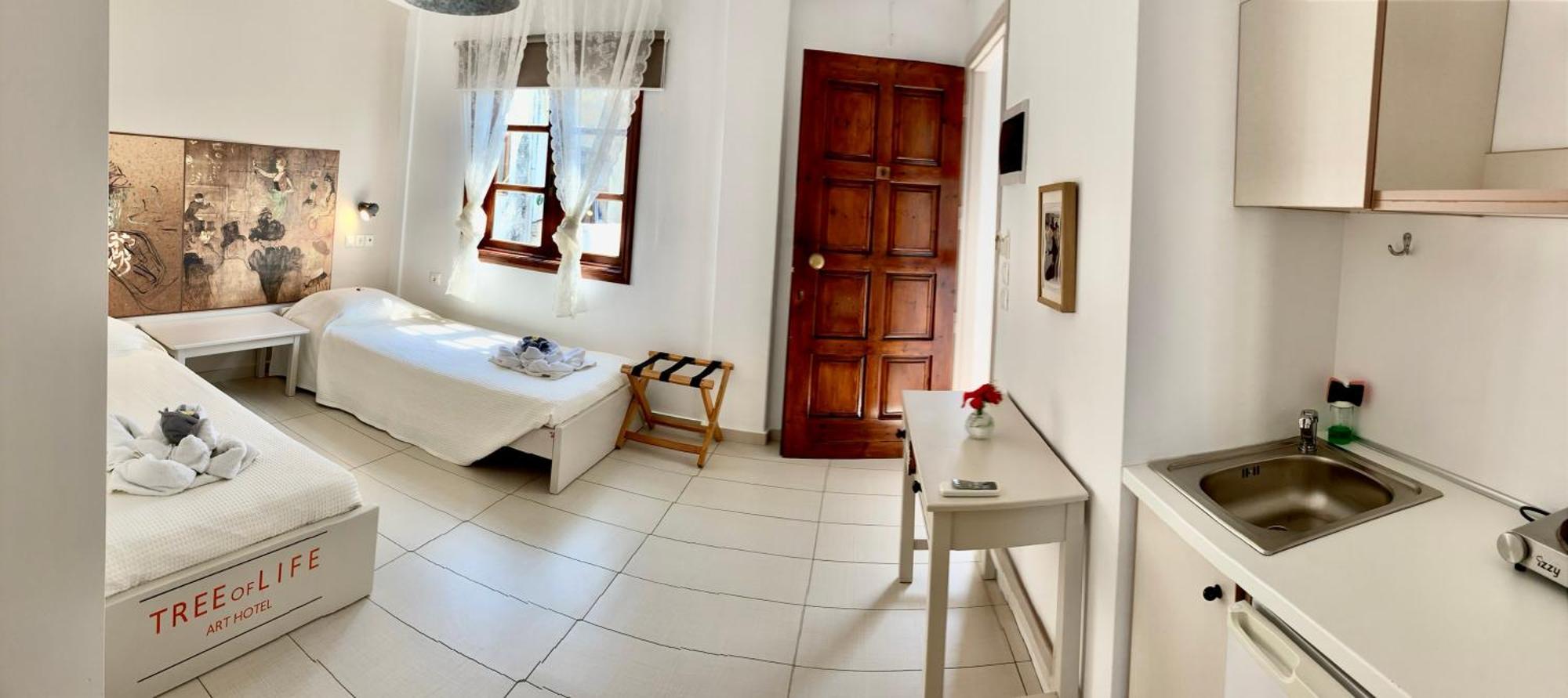 Tree Of Life Art Hotel Agia Marina Quarto foto